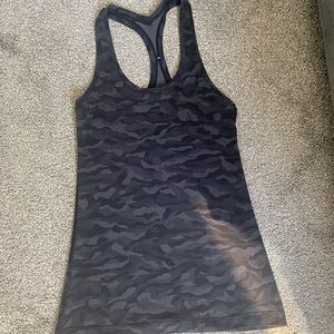 Lululemon camo tank